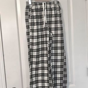 plaid navy blue and white pants w/ drawstring